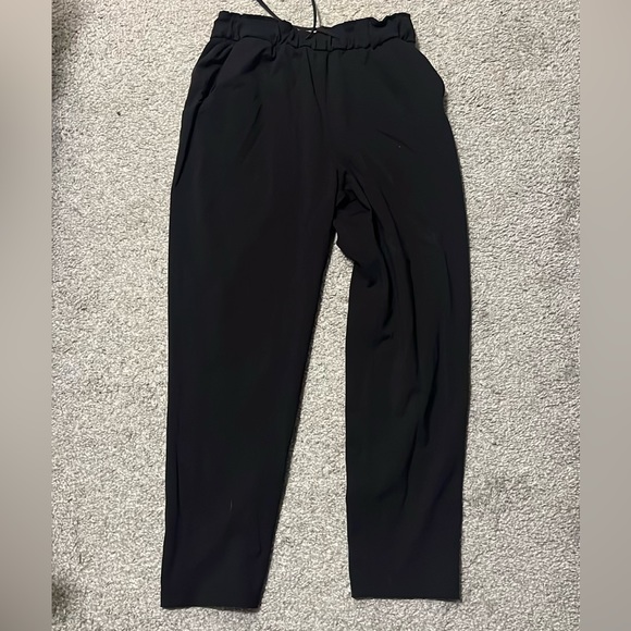 Lululemon 7/8 stretch pant - Picture 1 of 3